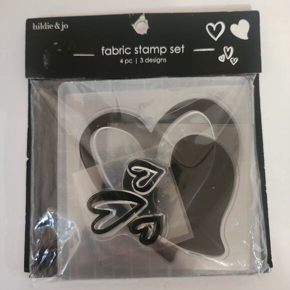 Hildie & Jo fabric stamp set Heart  4 piece-3 designs -1 stamping block New - Picture 1 of 2